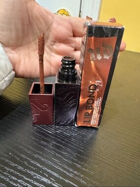 Urban Decay Lip Bond Liquid Lipstick in shade Kissing Frenzy